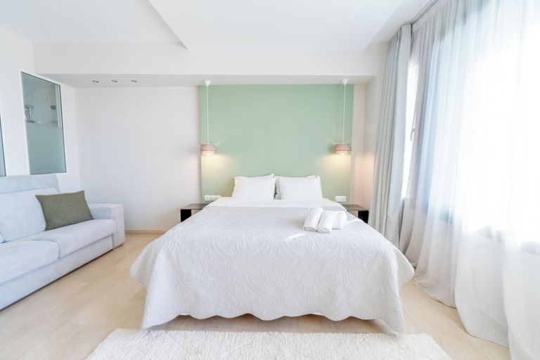 Bedroom 4, Sea & the City, Central Macedonia