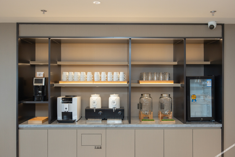 Food & Drinks 5, Ji Hotel Changshu Binjiang Bihu Road, Suzhou