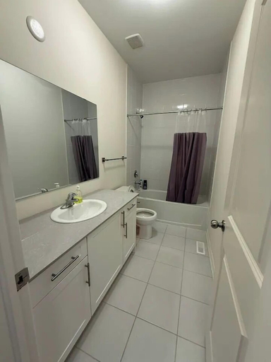Bathroom 4, Ajax Heaven, Durham