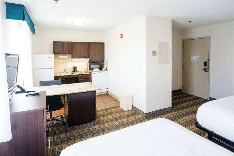 Bedroom 4, Mainstay Suites Knoxville Airport, Blount