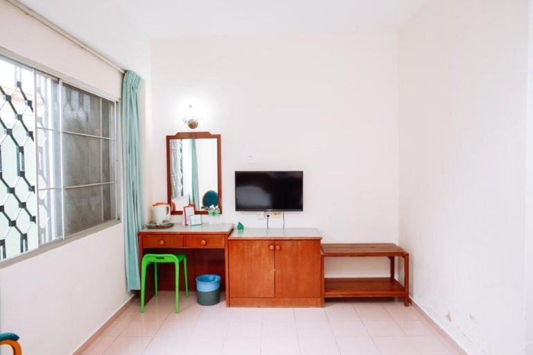 Bedroom 24