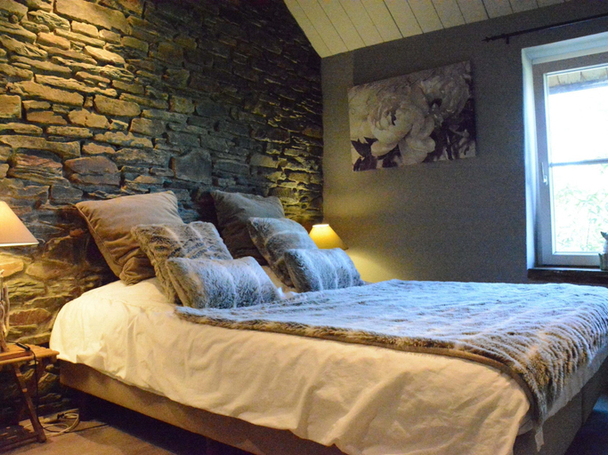 Bedroom 2, Charming cottage in Jehonvil with view, Luxembourg