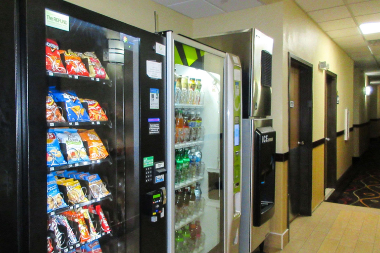 Food & Drinks 5, Quality Inn & Suites Benton Harbor - St. Joseph, Berrien
