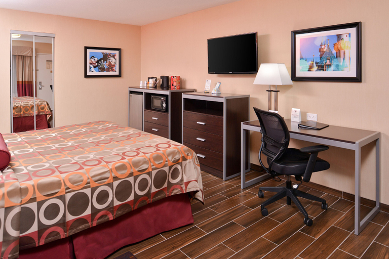 Bedroom 4, Best Western Plus Raffles Inn & Suites, Orange