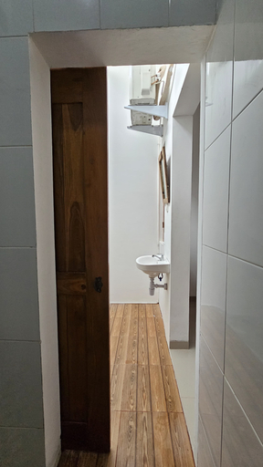 bathroom 5