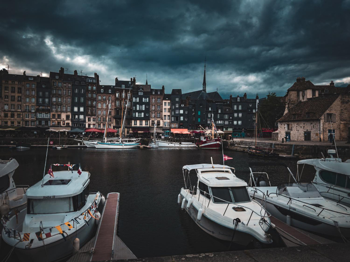 Others 2, Le 105, Honfleur, Calvados
