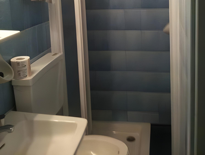 Bathroom 8