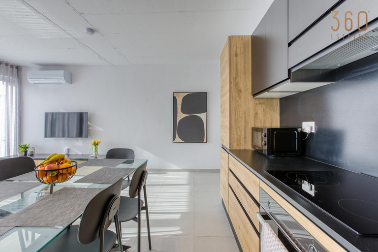 Shared lounge/TV area 4, Plan Court Seaside Suites in Qawra by 360 Estates, Saint Paul's Bay