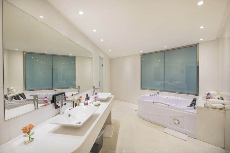 Bathroom 3, DoubleTree by Hilton Casablanca City Centre, Casablanca