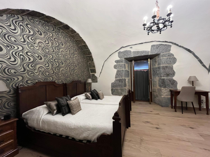 Others 2, Hotel Larranaga, Guipúzcoa