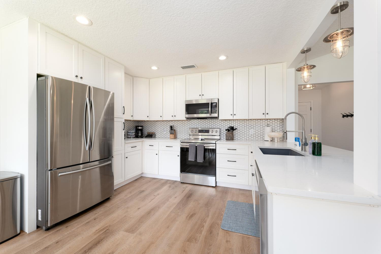 Others 2, Be A Nomad - 5 Bedroom Jacksonville Home Near Mayo Clinic - Sleeps 10, Duval