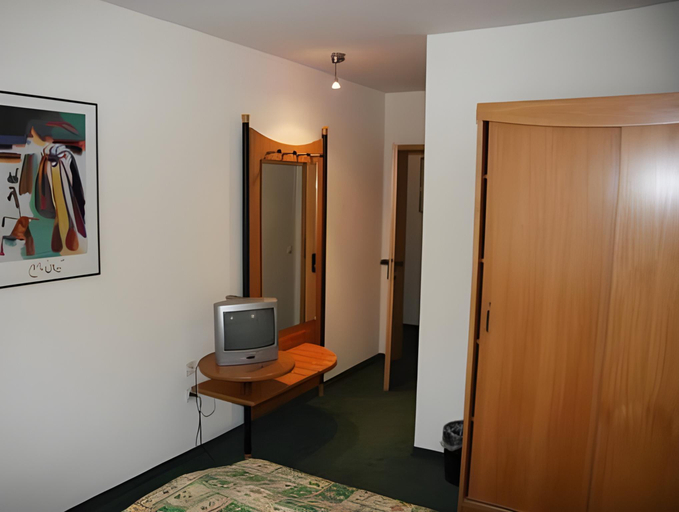Bedroom 15