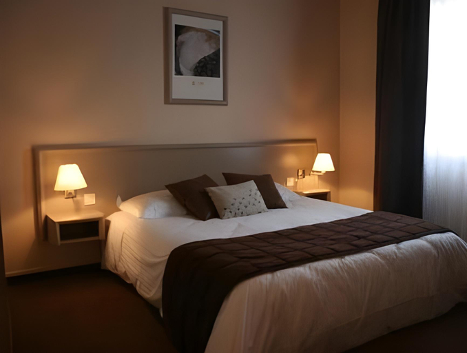 Bedroom 13