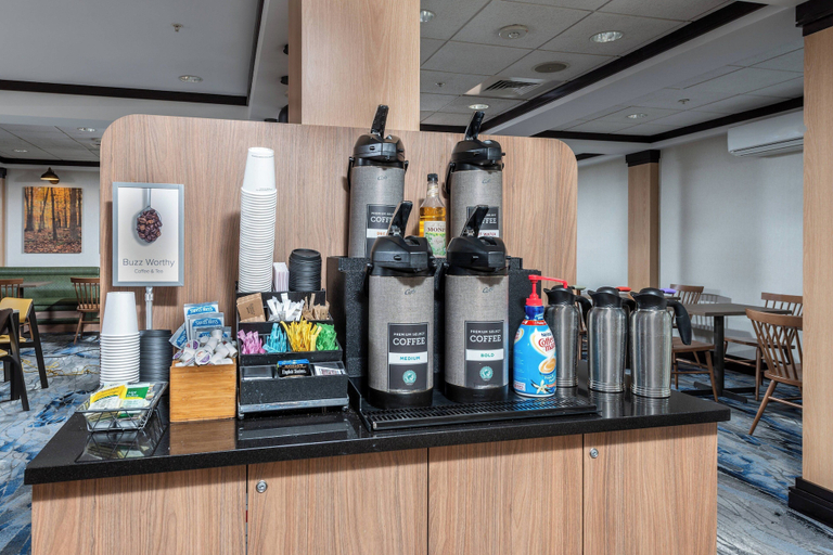 Food & Drinks 5, Fairfield Inn & Suites by Marriott New Bedford, Bristol