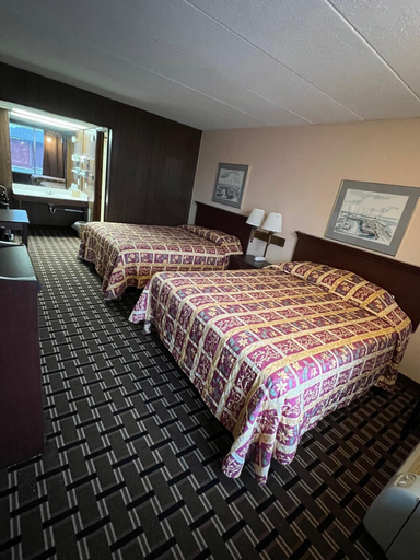 Bedroom 3, Budget Host Village Inn, Adair