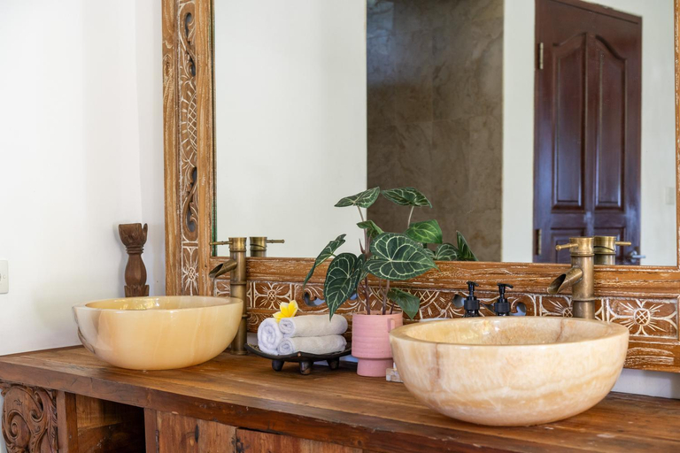 Bathroom 4, Villa Tau, Gianyar