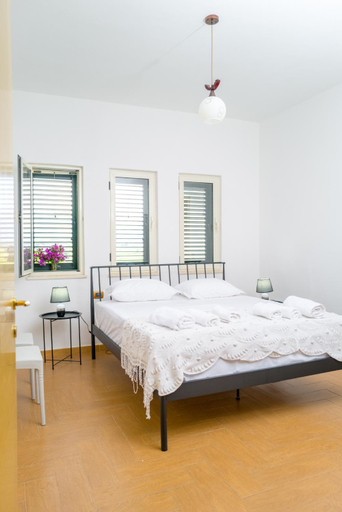 5, Twin Villa Tragjas, Vlorës