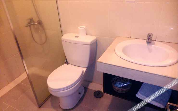 Bathroom 3, Sere Nauli Hotel, Toba