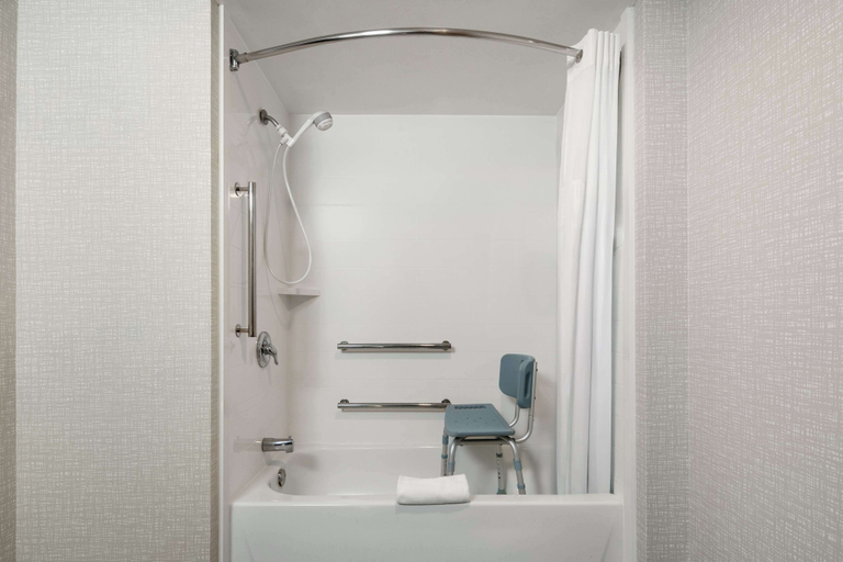 Bathroom 4, Hampton Inn Sturbridge, Worcester
