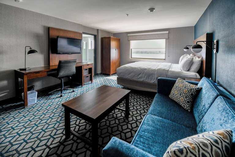 Bedroom 4, Crowne Plaza Niagara Falls NY - Riverside, Lake Ontario