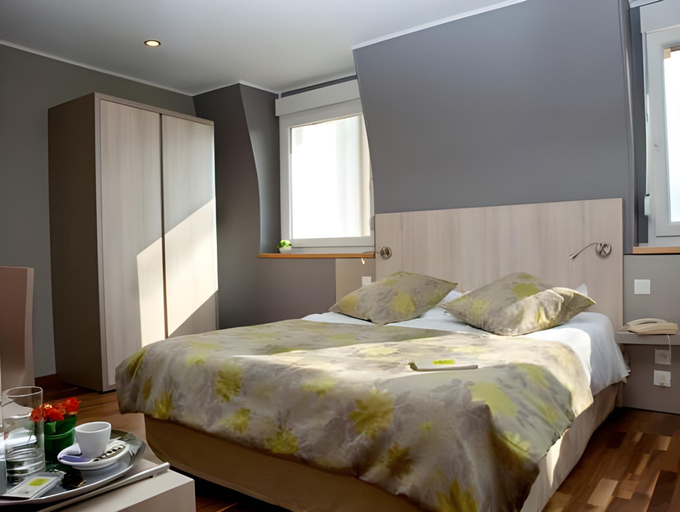 Bedroom 6