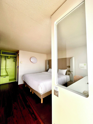 Bedroom 3, Hotel Campanile Montargis - Amilly, Loiret