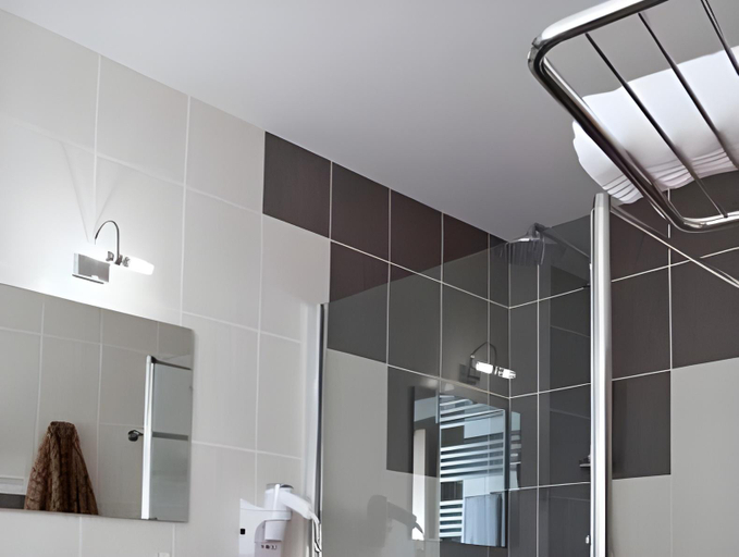 Bathroom 8