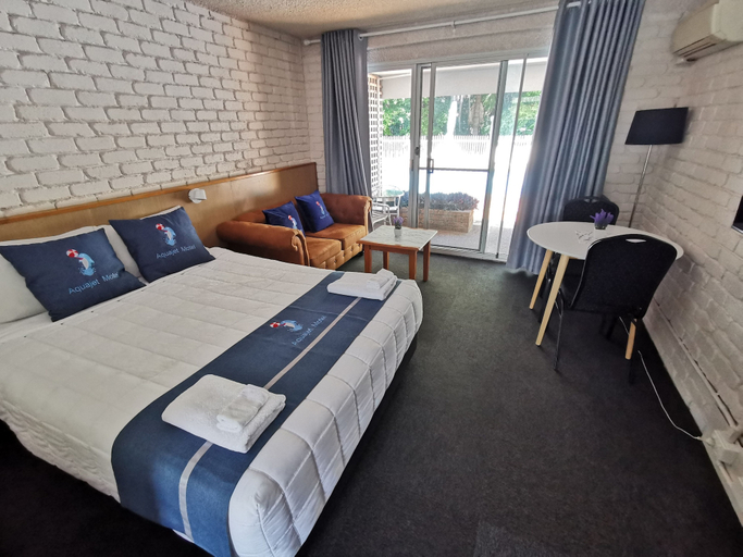 Bedroom 27