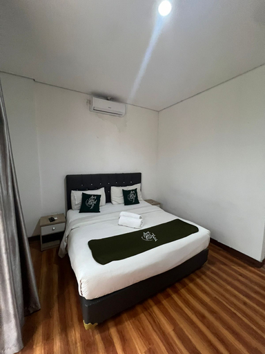 Bedroom 3, Are You and I Breakfast and Bed, Bandung