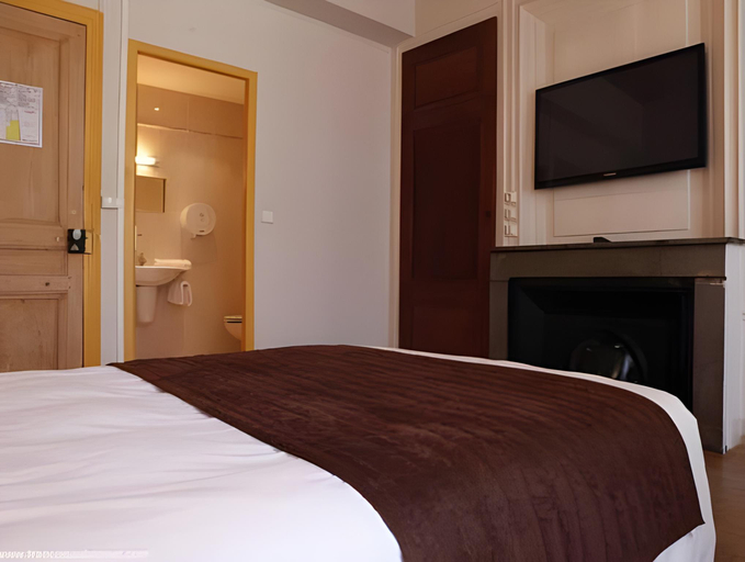 Bedroom 13