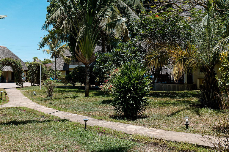 Exterior & Views 1, DIANI PARADISE VILLAS, Msambweni