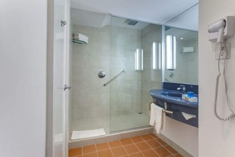 Bathroom 5, Novotel Monterrey Valle, San Pedro Garza García
