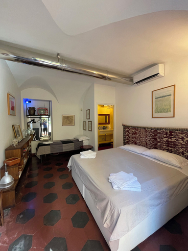Bedroom 3, Il Plancton, Rome