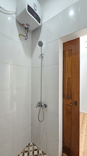 bathroom 7