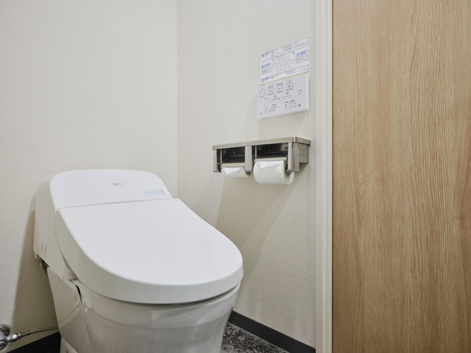 Bathroom 9