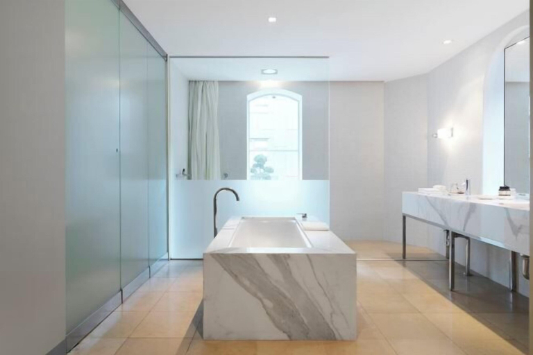 Bathroom 27