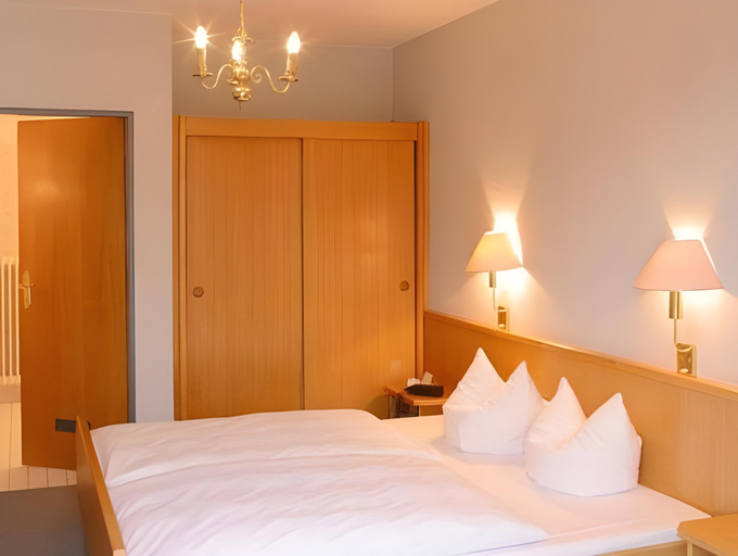 Bedroom 12