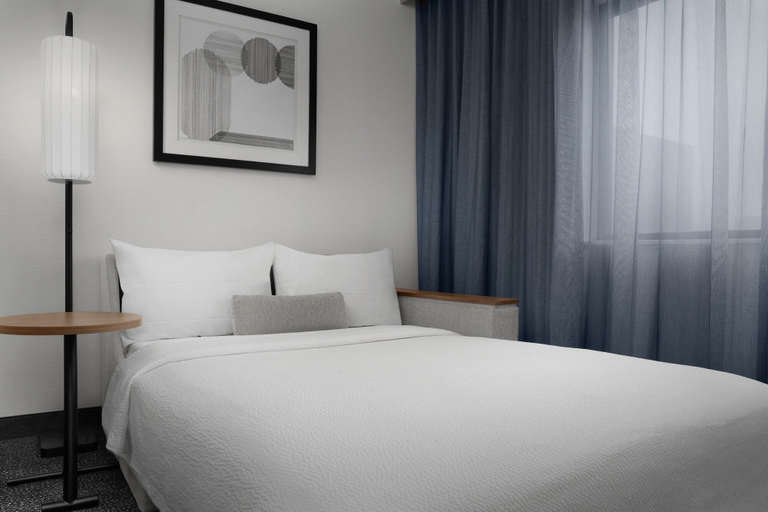 Bedroom 3, Courtyard by Marriott Dallas Addison/Quorum Drive, Dallas
