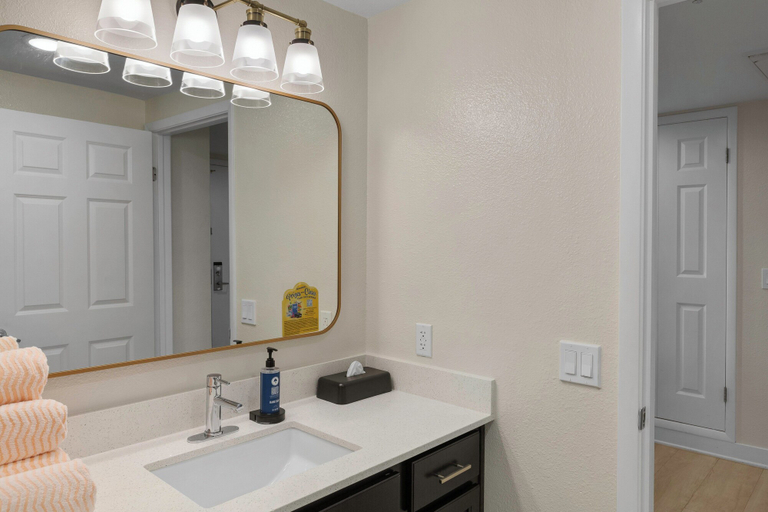 Bathroom 4, WorldMark Oceanside, San Diego