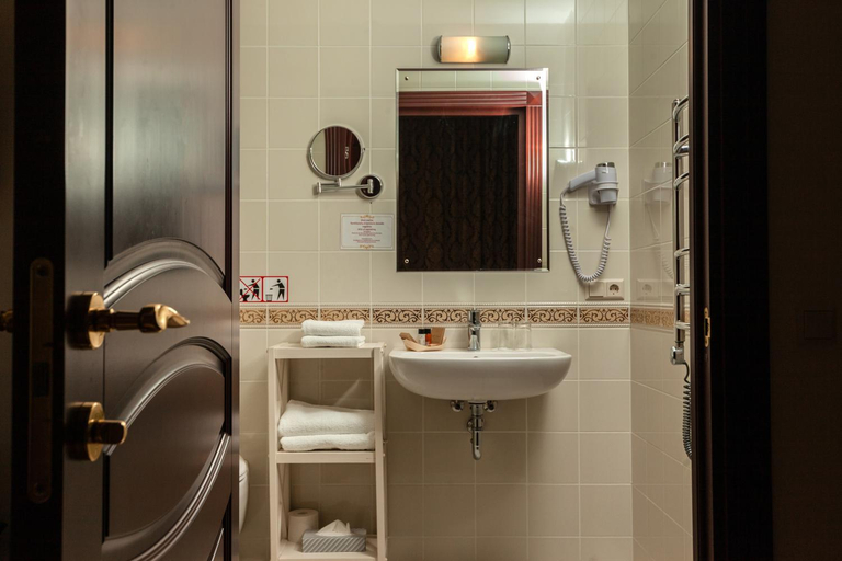 Bathroom 4, Pusyne, Birštono