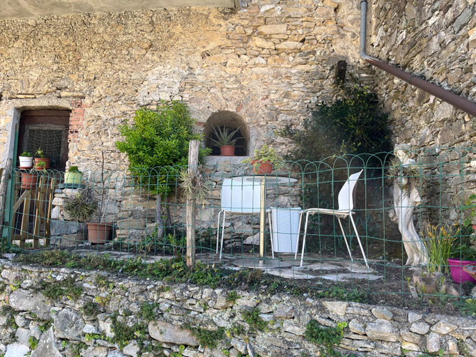 Others 5, B&B Ameglia, Cuneo