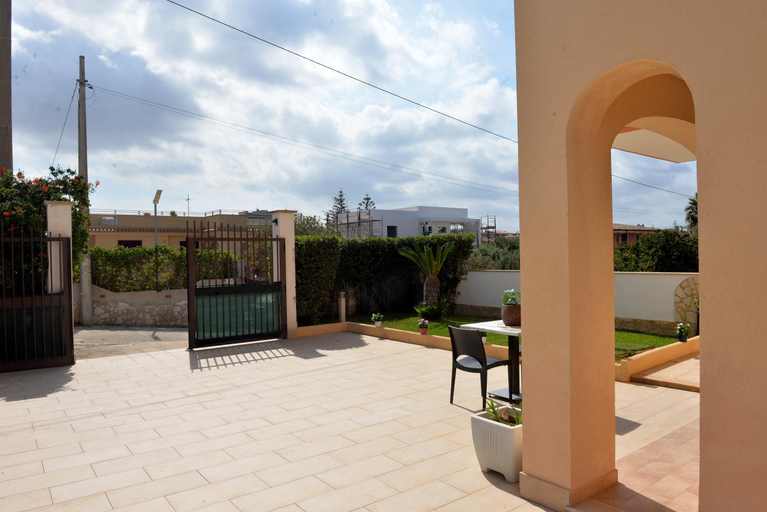 Garden 5, Case Arcobaleno Marzamemi, Syracuse