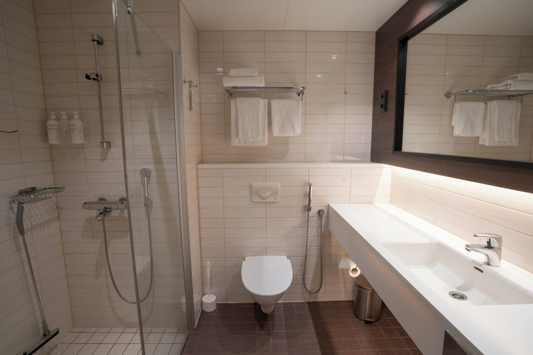 Bathroom 4, Original Sokos Hotel Seurahuone Kotka, Kymenlaakso
