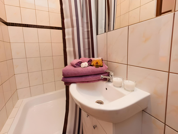 Bathroom 7