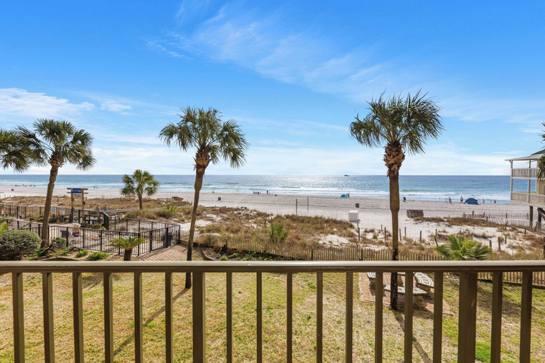 Others 1, Beachside Bliss by Avantstay Beachfront w/ Pool, Bay