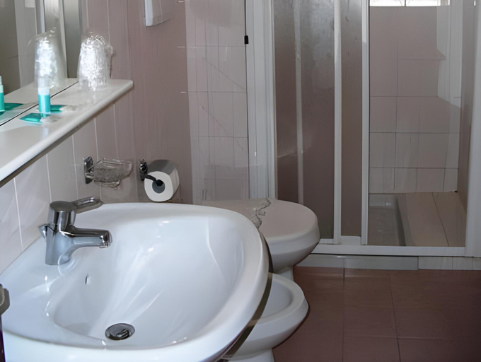 Bathroom 4