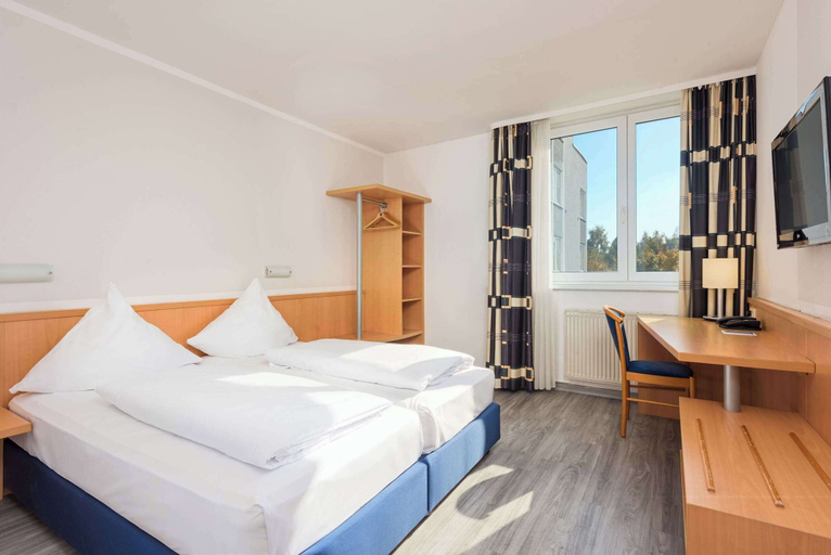 Bedroom 14