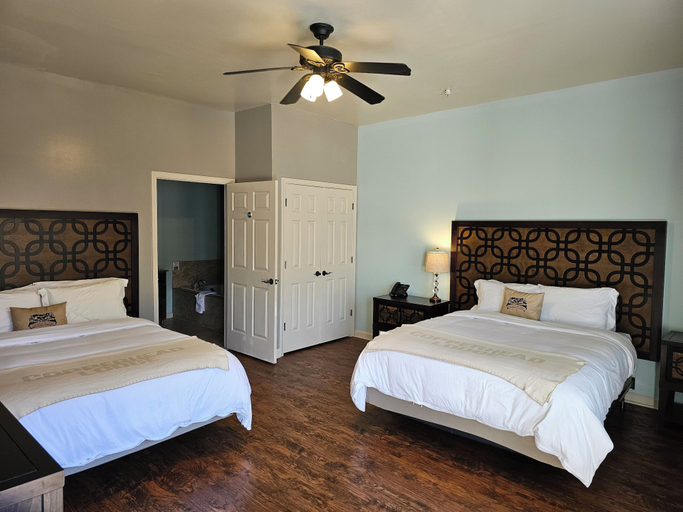 Bedroom 2, Copperhead Lodge and Resort Cabin Rentals, Union