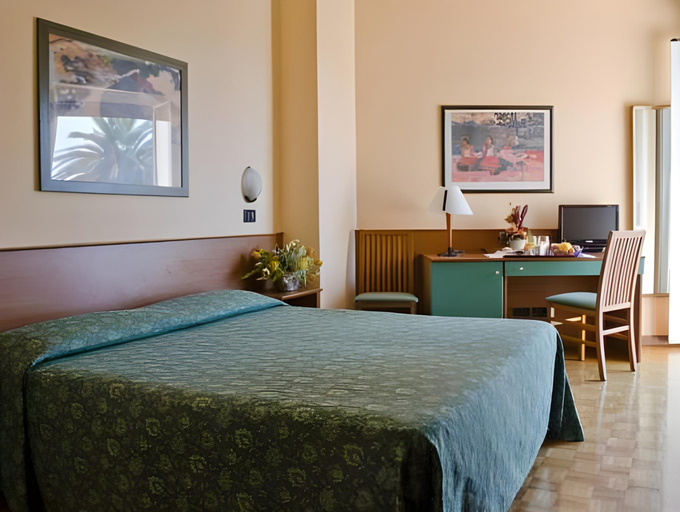 Bedroom 14