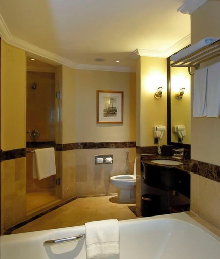 Bathroom 22